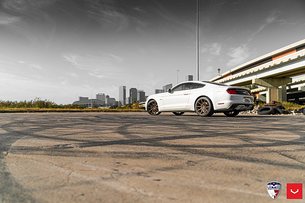 Фото дисков Vossen VFS-10 Сатиновая бронза на Ford Mustang VI