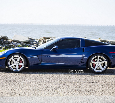 Фото дисков Strasse Wheels S5 Deep Concave на Chevrolet Corvette C6
