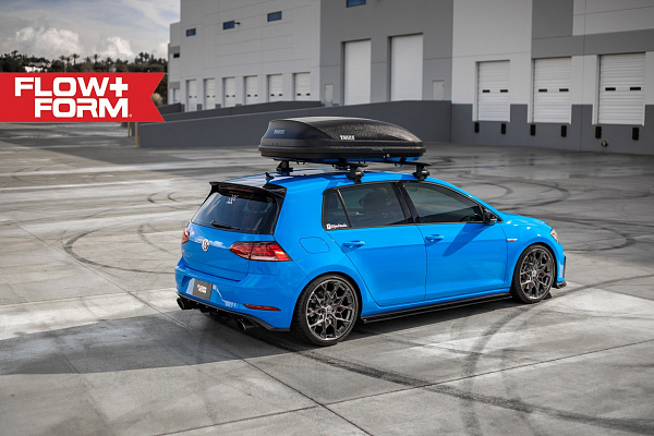 Фото дисков HRE FF10 Глянцевый темный лак на Volkswagen Golf VIII