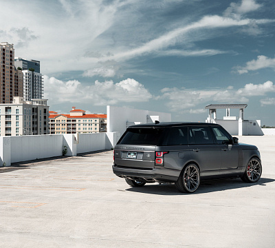 Фото дисков Vossen M-X6 на Land Rover Range Rover IV