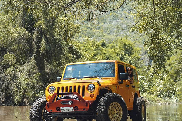 Фото дисков Black Rhino CHAMBER  на Jeep Wrangler III (JK)
