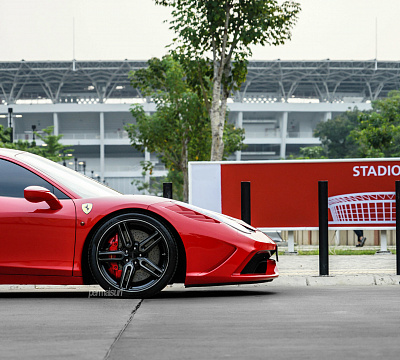 Фото дисков Vossen HF-1 на Ferrari 458