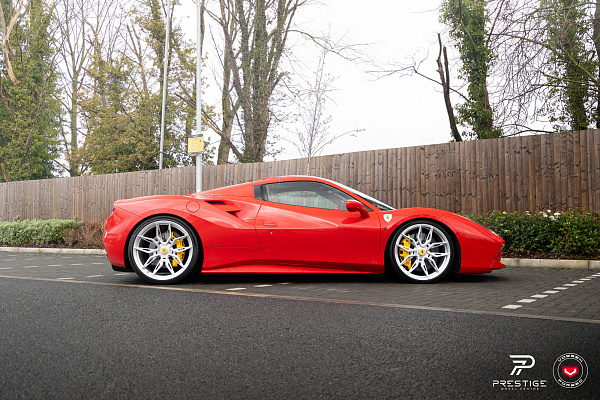 Фото дисков NOVITEC NF11 Глянцевый лак на Ferrari 488