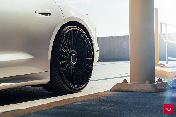 Фото дисков Vossen HF-8 Черный сатин на Porsche Taycan I