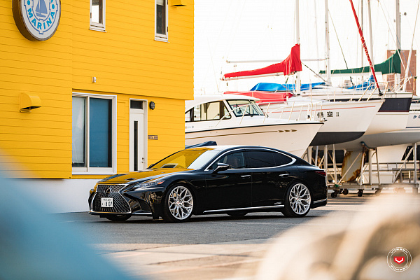 Фото дисков Vossen S17-01 Глянцевый лак на Lexus LS IV