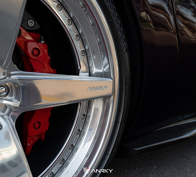 Фото дисков Anrky RS5.3 на Ferrari 812