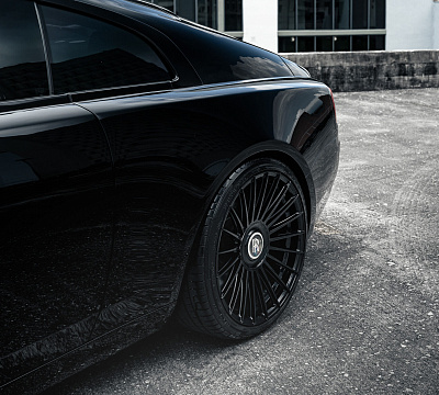 Фото дисков Vossen HF-8 на Rolls-Royce Wraith