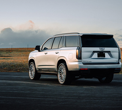 Фото дисков Vossen LCX-01 на Cadillac Escalade V