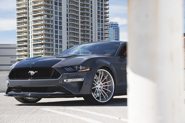 Фото дисков Savini SV78 Глянцевый лак на Ford Mustang VII