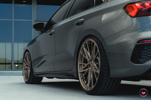 Фото дисков Vossen M-X6 Глянцевая бронза на Audi A/S/RS 3 (8Y)