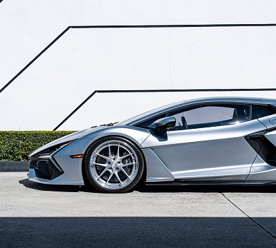 Фото дисков Anrky XR-301 на Lamborghini Revuelto