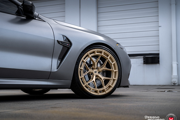 Фото дисков Vossen LC3-01 Глянцевая шампань на BMW 8/M8
