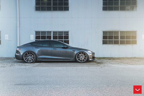 Фото дисков Vossen VFS-1 Сатиновый графит на Tesla Model S