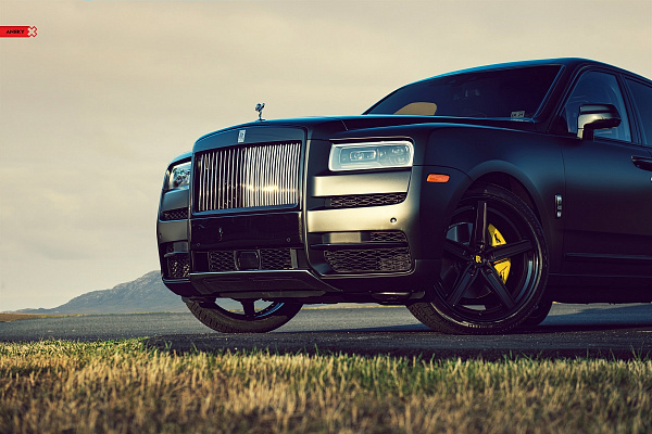 Фото дисков Anrky AN35 Черный сатин на Rolls-Royce Cullinan