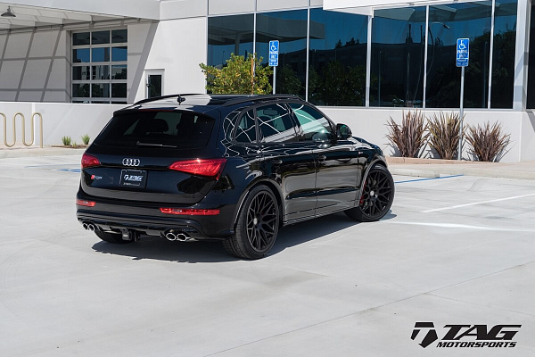 Фото дисков HRE 300M Черный сатин на Audi Q5 (8R)