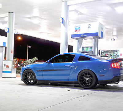 Фото дисков HRE P101 на Ford Mustang V