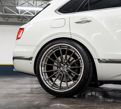 Фото дисков Anrky AN39 на Bentley Bentayga