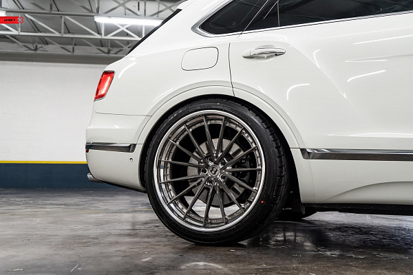 Фото дисков Anrky AN39 Глянцевый темный лак на Bentley Bentayga