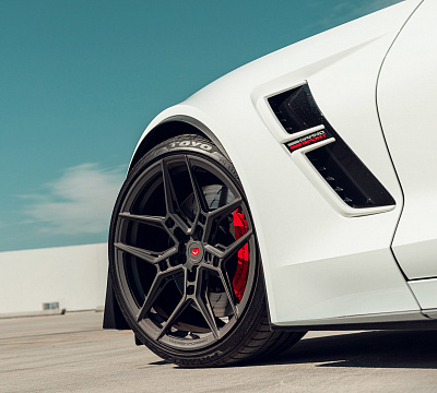 Фото дисков Vossen EVO-4R на Chevrolet Corvette C7