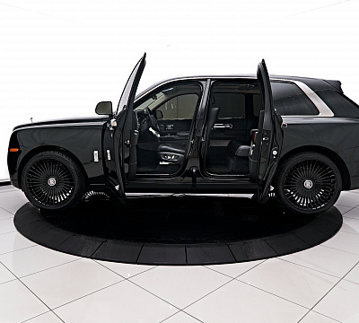 Фото дисков Giovanna Tulum на Rolls-Royce Cullinan