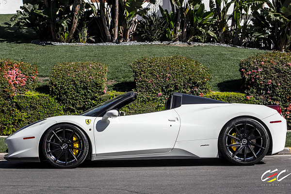 Фото дисков CEC C26 Черный глянец на Ferrari 458