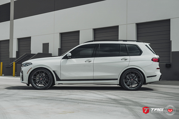 Фото дисков Vossen EVO-5 Черный глянец на BMW X7 (G07)