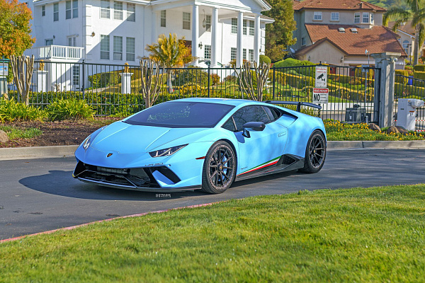Фото дисков Savini SV10 Другой цвет на Lamborghini Huracan