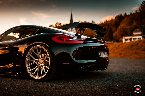 Фото дисков Vossen M-X3 Глянцевая медь на Porsche Cayman II