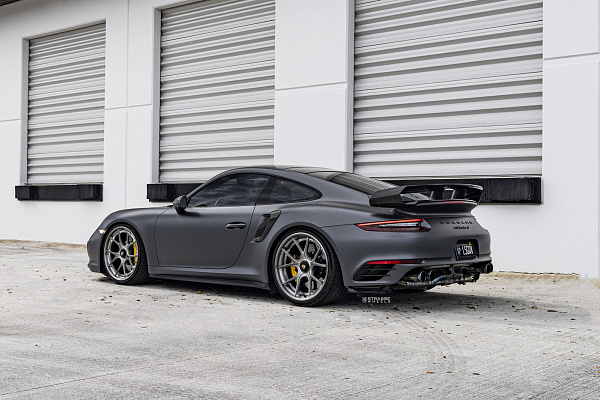 Фото дисков Strasse Wheels SM5R Deep Concave FS Сатиновый тонированный лак на Porsche 911 VII