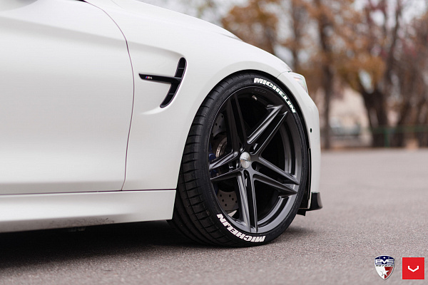 Фото дисков Vossen VFS-5 Глянцевый графит на BMW 4/M4 (F32/F82)