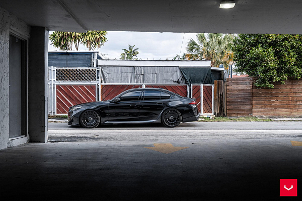 Фото дисков Vossen HF-9 Черный глянец на BMW 5/M5 (G60/G90)