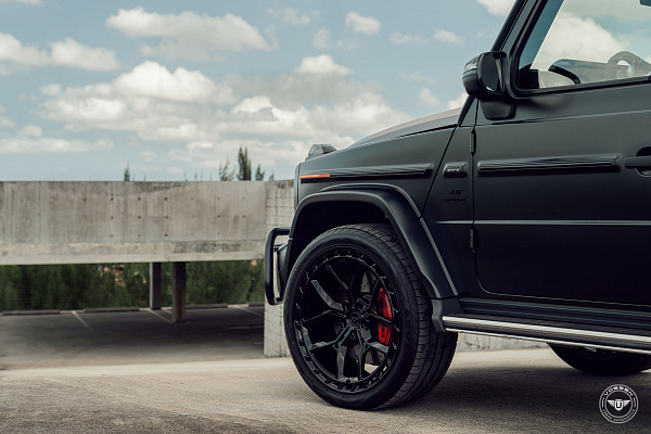 Фото дисков Vossen UV-X Черный глянец на Mercedes-Benz G-Class III