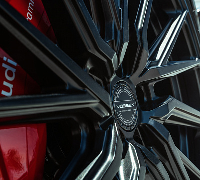 Фото дисков Vossen HF-4T на Audi E-tron GT