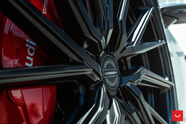 Фото дисков Vossen HF-4T Черный сатин на Audi E-tron GT