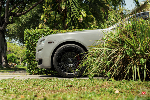 Фото дисков Vossen S17-14 Черный сатин на Rolls-Royce Ghost I