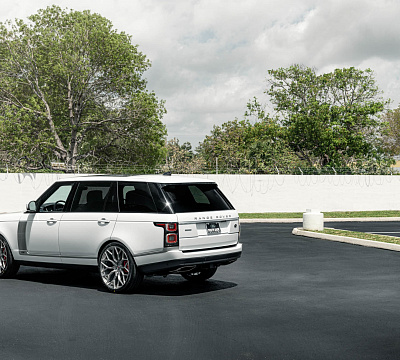 Фото дисков Vossen S17-01 на Land Rover Range Rover IV