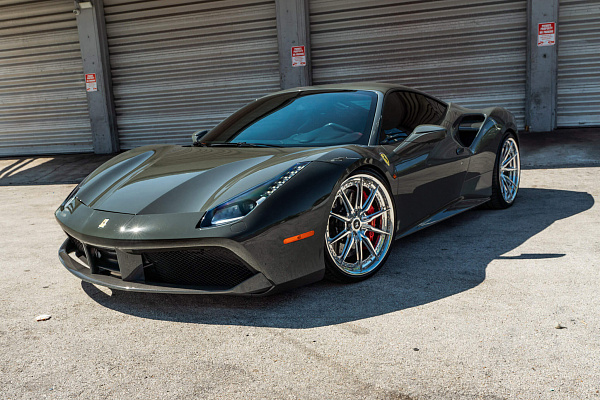 Фото дисков HRE S104SC Полированный лак на Ferrari 488
