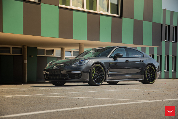 Фото дисков Vossen HF-2 Черный глянец на Porsche Panamera II