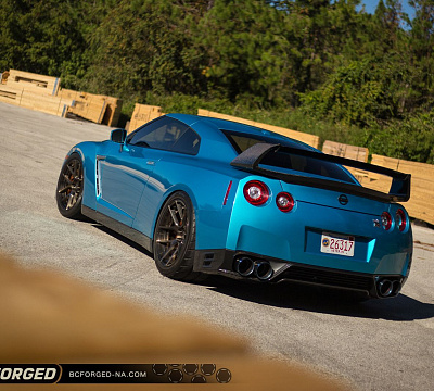 Фото дисков BC Forged HCS02 на Nissan GT-R