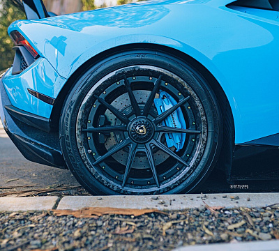 Фото дисков Savini SV10 на Lamborghini Huracan