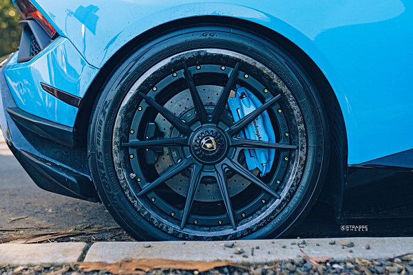 Фото дисков Savini SV10 Другой цвет на Lamborghini Huracan