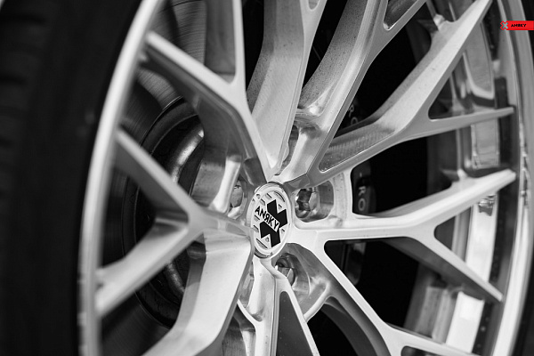 Фото дисков Anrky AN30 Сатиновый лак на Rolls-Royce Wraith