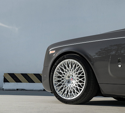 Фото дисков HRE 501M на Rolls-Royce Phantom