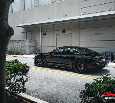 Фото дисков Vossen RS92 на Porsche Taycan I