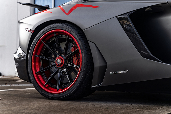 Фото дисков Strasse Wheels SV10-RS Performance Другой цвет на Lamborghini Aventador