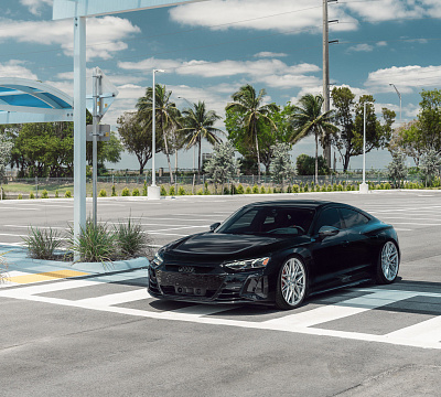 Фото дисков Vossen HF-7 на Audi E-tron GT