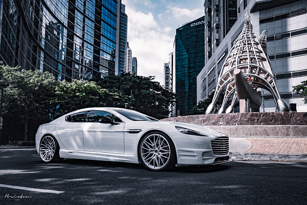 Фото дисков Brixton Forged VL4 Глянцевый лак на Aston Martin Rapide 2