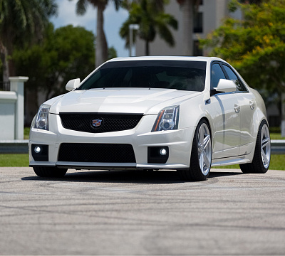 Фото дисков Vossen VFS-5 на Cadillac CTS II