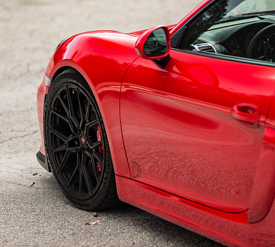 Фото дисков Vossen M-X3 на Porsche Cayman II