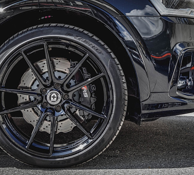 Фото дисков HRE FF04 на Audi Q3 (8U)